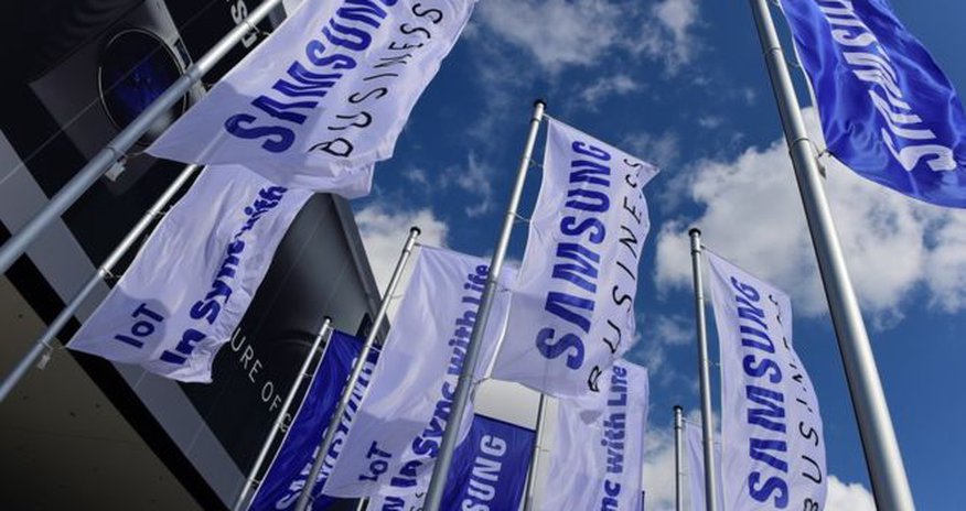 Samsung raided in political corruption probe Samsung raided in political corruption probe