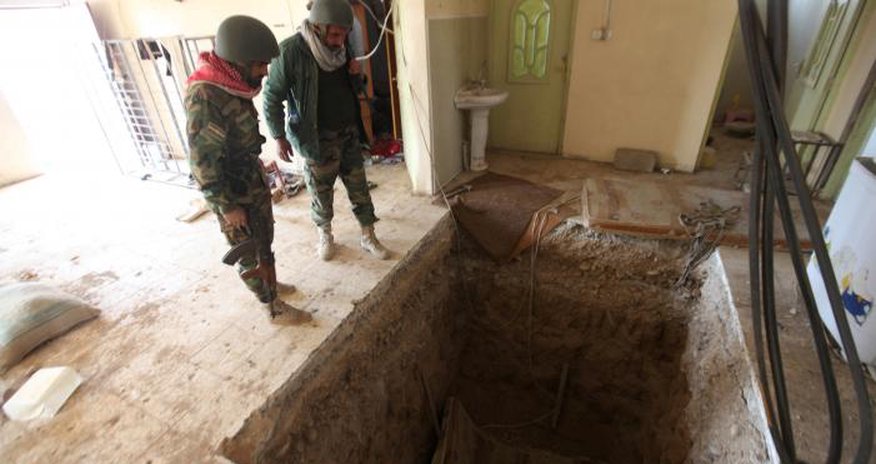 Sniper's deadly cat-and-mouse game holds up Kurds in Iraqi town Sniper's deadly cat-and-mouse game holds up Kurds in Iraqi town