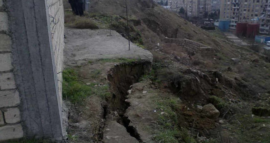 Binəqədidə uçqun olub Binəqədidə uçqun olub