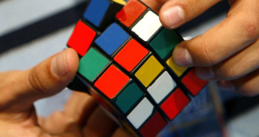 Kubik rubiki sürətli yığan robotdan YENİ REKORD - VİDEO Kubik rubiki sürətli yığan robotdan YENİ REKORD - VİDEO