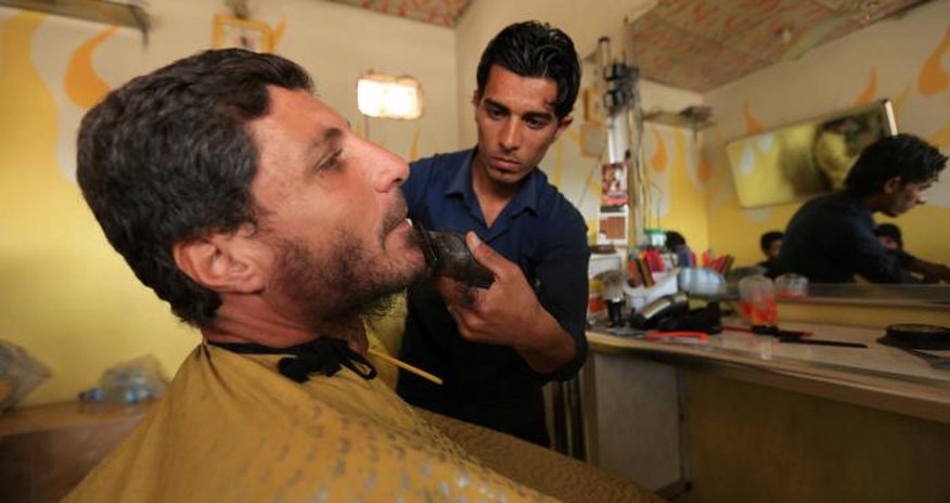 Shaves at barber's, corpses in streets as Islamic State retreats in Mosul Shaves at barber's, corpses in streets as Islamic State retreats in Mosul