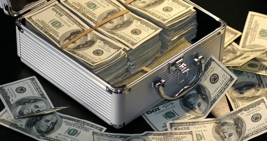 Dolların məzənnəsi 1,70-i keçdi Dolların məzənnəsi 1,70-i keçdi