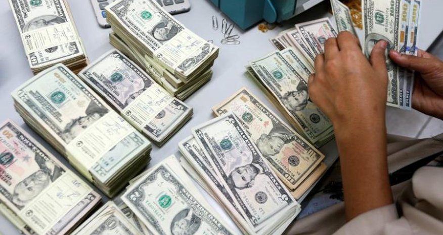 Dollar bahalaşdı Dollar bahalaşdı