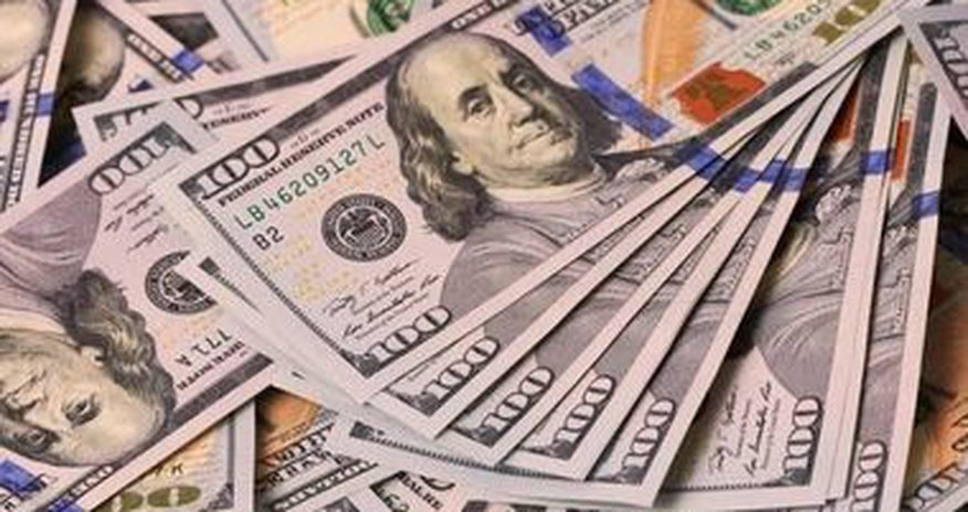 Доллар превысил 1,79 маната Доллар превысил 1,79 маната