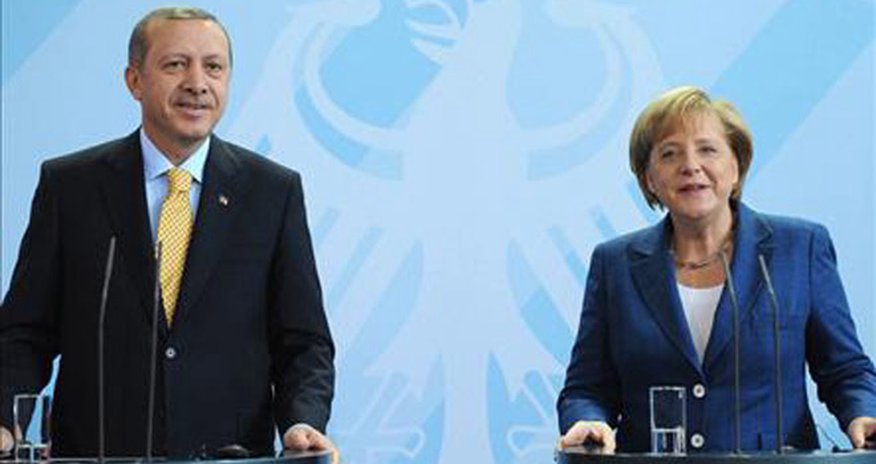 Erdogan, Merkel discuss Aleppo over phone Erdogan, Merkel discuss Aleppo over phone