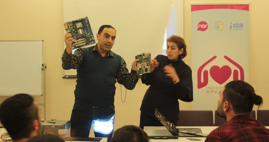Nar-supported computer repair courses were launched for people with limited communication skills Nar-supported computer repair courses were launched for people with limited communication skills