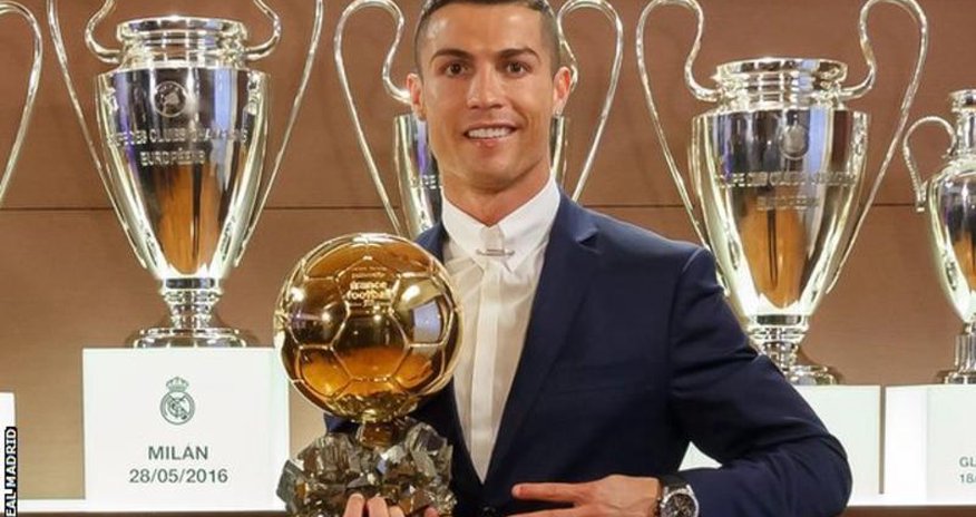 Ronaldo beats Lionel Messi to win Ballon d'Or 2016 Ronaldo beats Lionel Messi to win Ballon d'Or 2016