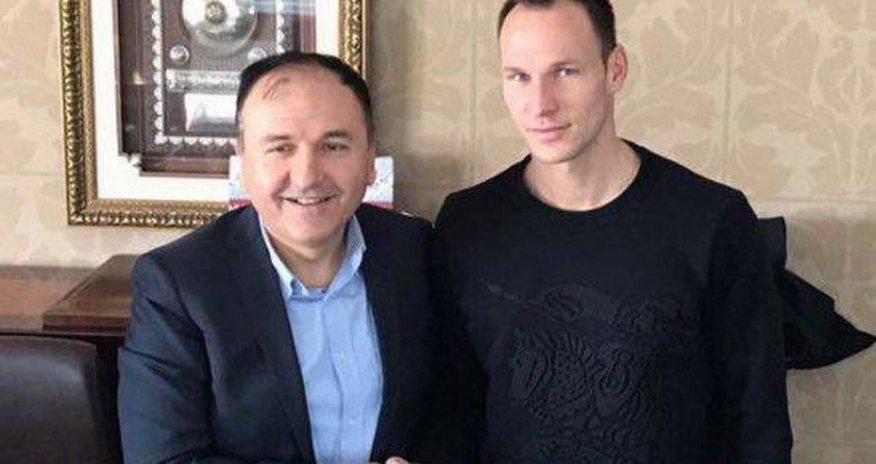 "Qəbələ"nin sabiq futbolçusu Türkiyə klubunda "Qəbələ"nin sabiq futbolçusu Türkiyə klubunda