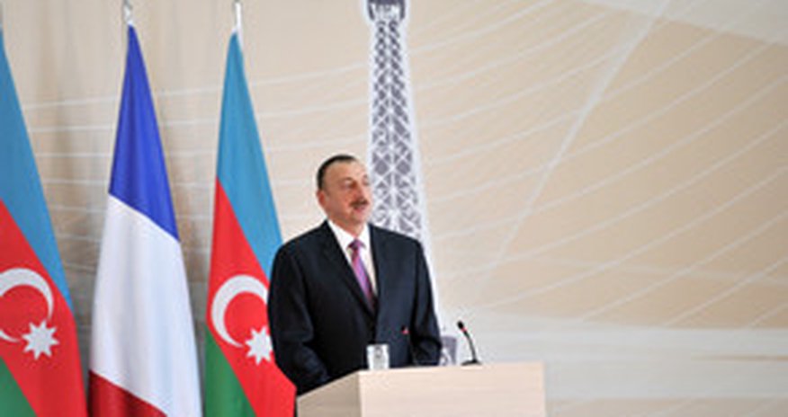 Президент побывал в поселке Бина Президент побывал в поселке Бина