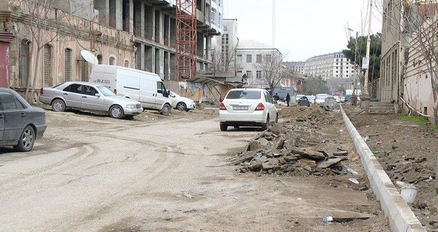 Sürücülərin diqqətinə - Bu yol bağlandı Sürücülərin diqqətinə - Bu yol bağlandı