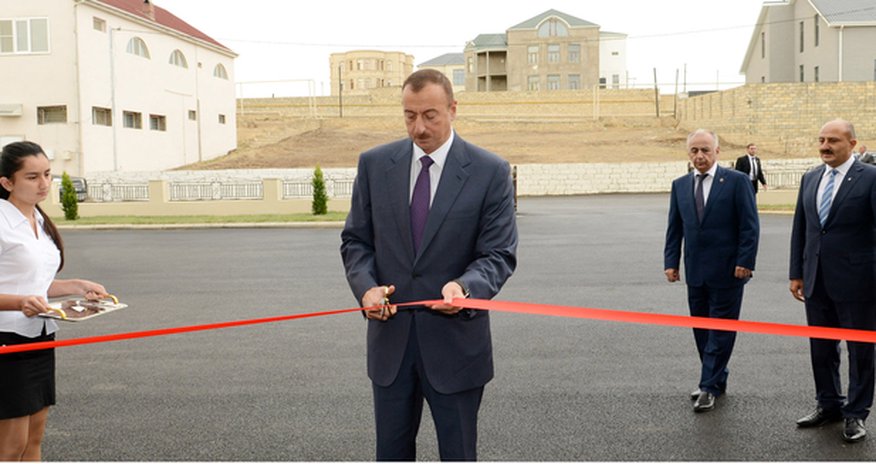İlham Əliyev əlillər üçün sosial reabilitasiya mərkəzlərinin açılışında İlham Əliyev əlillər üçün sosial reabilitasiya mərkəzlərinin açılışında