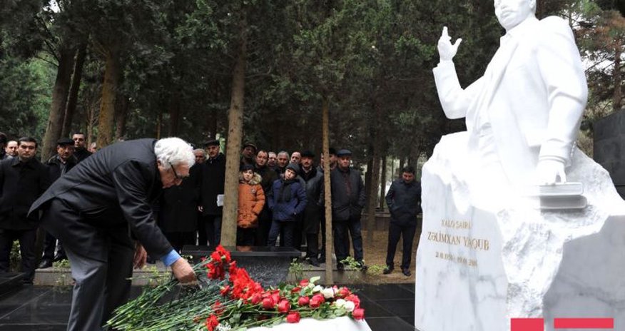 Zəlimxan Yaqubun məzarüstü abidəsinin açılışı olub - FOTOLAR Zəlimxan Yaqubun məzarüstü abidəsinin açılışı olub - FOTOLAR