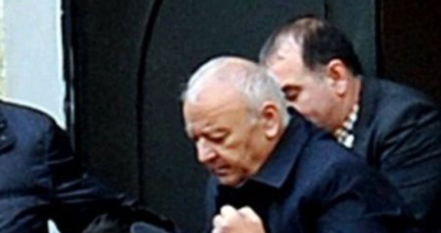 Akif Çovdarovun məhkəməsi təxirə salındı Akif Çovdarovun məhkəməsi təxirə salındı