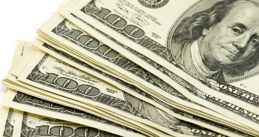 "Dollar bolluğudur, manat isə tam "üzməyəcək" - Ekspert "Dollar bolluğudur, manat isə tam "üzməyəcək" - Ekspert