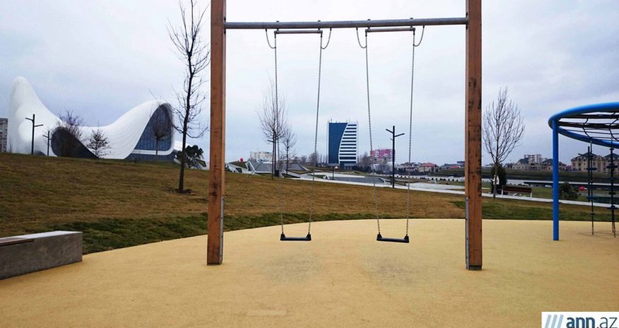 Bakıda avstriyalı memarın layihələndirdiyi parkdan - FOTOLAR Bakıda avstriyalı memarın layihələndirdiyi parkdan - FOTOLAR