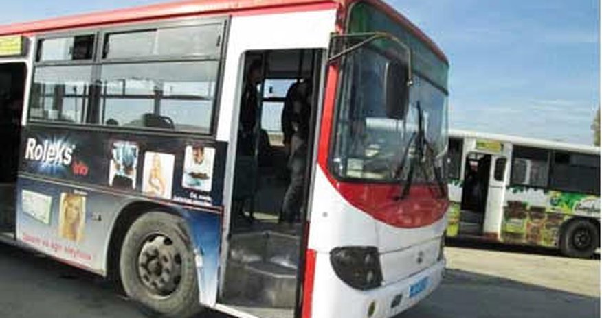 Bu avtobusun hərəkət istiqaməti dəyişdirildi Bu avtobusun hərəkət istiqaməti dəyişdirildi