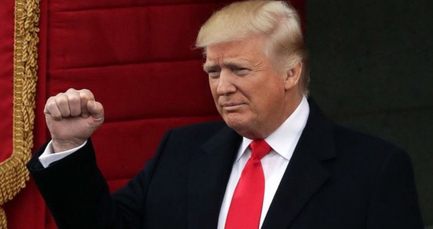 Дональд Трамп официально стал президентом США Дональд Трамп официально стал президентом США