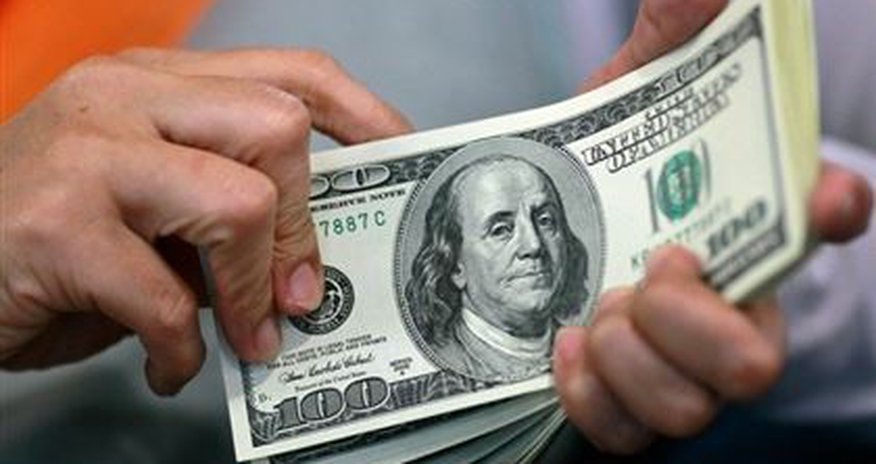 Доллар снова подорожал - 1,9052 AZN/$1 Доллар снова подорожал - 1,9052 AZN/$1