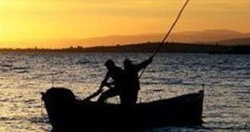 İki balıqçı xilas edilib İki balıqçı xilas edilib