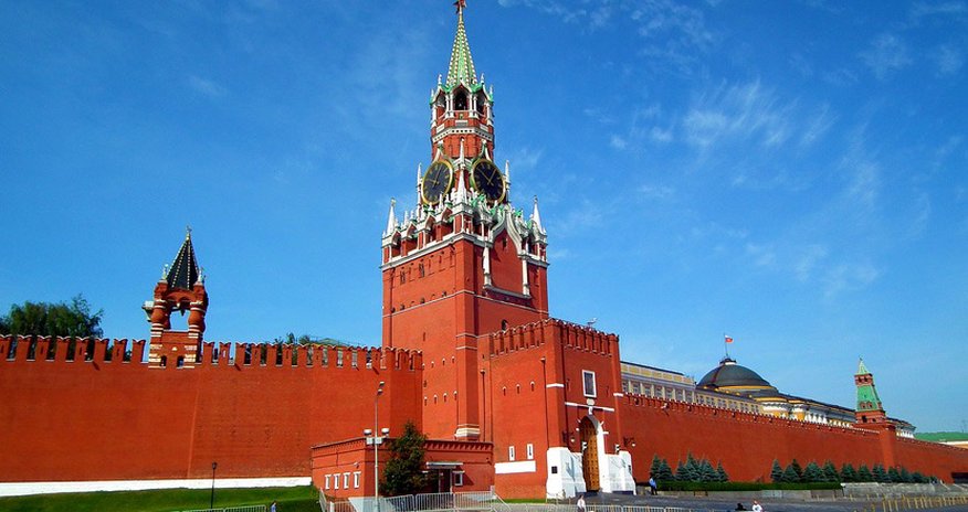 Сомнительный российский кредит Ле Пен Сомнительный российский кредит Ле Пен