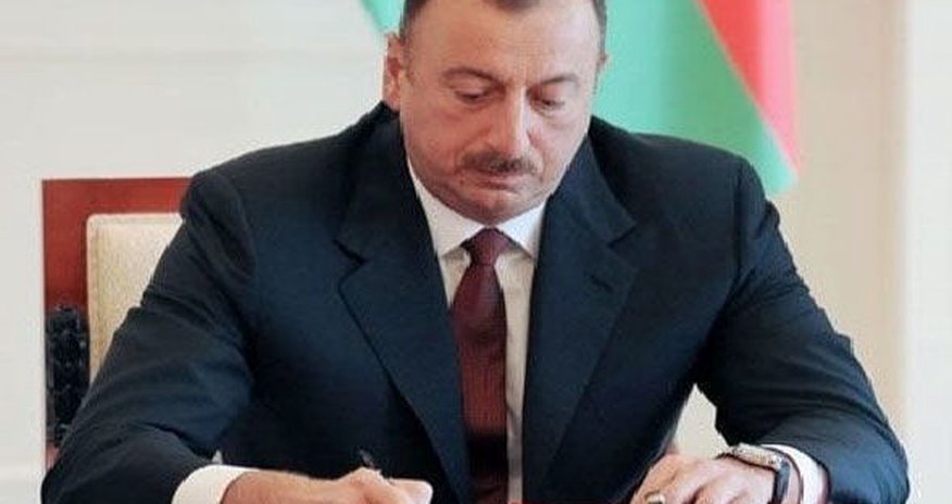 Prezident “Azəravtoyol”un işçilərini təltif etdi Prezident “Azəravtoyol”un işçilərini təltif etdi