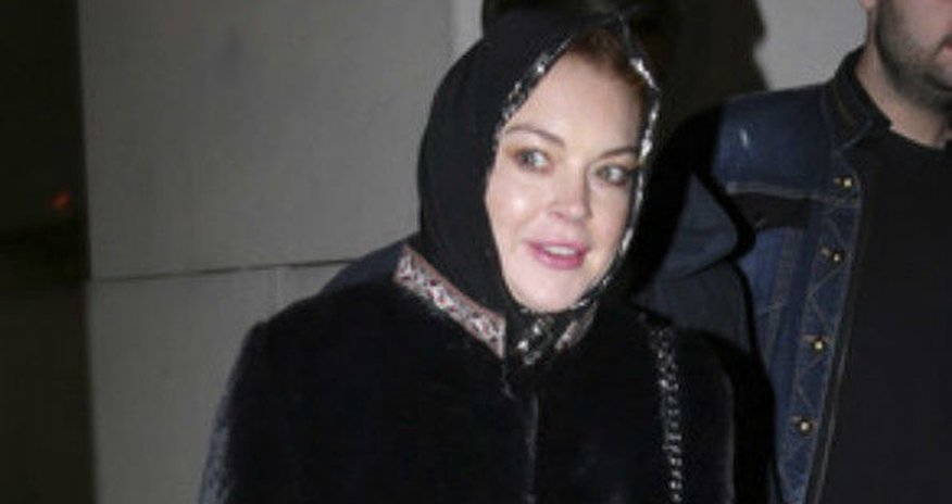 Lindsi Lohan örpək bağladığı üçün saxlanılıb Lindsi Lohan örpək bağladığı üçün saxlanılıb