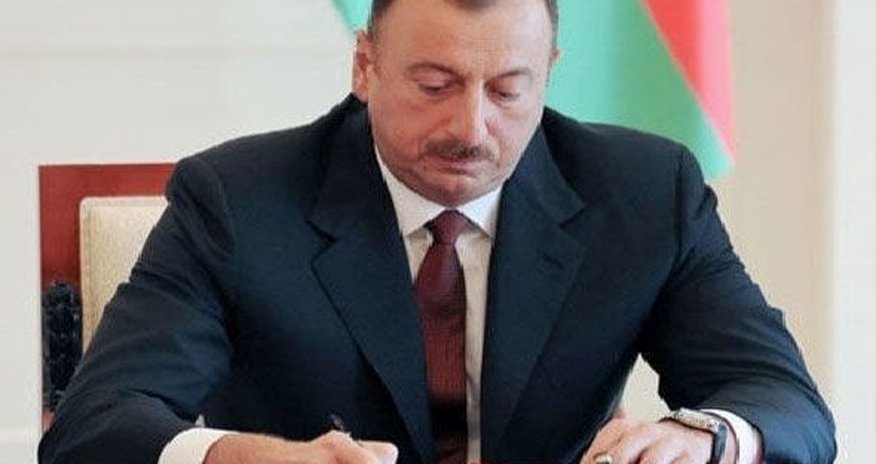 Ильхам Алиев подписал указ Ильхам Алиев подписал указ