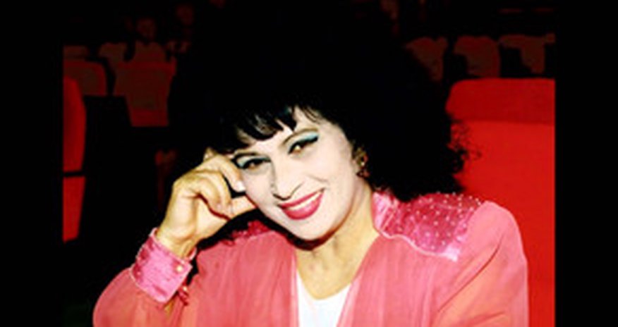 Zeynəb Xanlarova: “Müharibə etməliyik” Zeynəb Xanlarova: “Müharibə etməliyik”