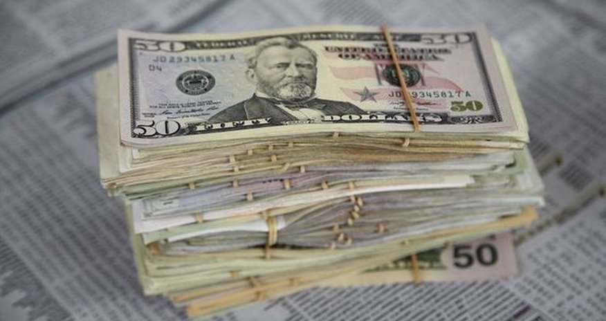 Dollar, lari bahalaşdı, avro isə ucuzlaşdı Dollar, lari bahalaşdı, avro isə ucuzlaşdı