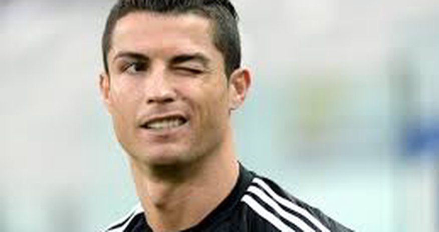 Ronaldo “İlin ən yaxşı futbolçusu” seçilib Ronaldo “İlin ən yaxşı futbolçusu” seçilib