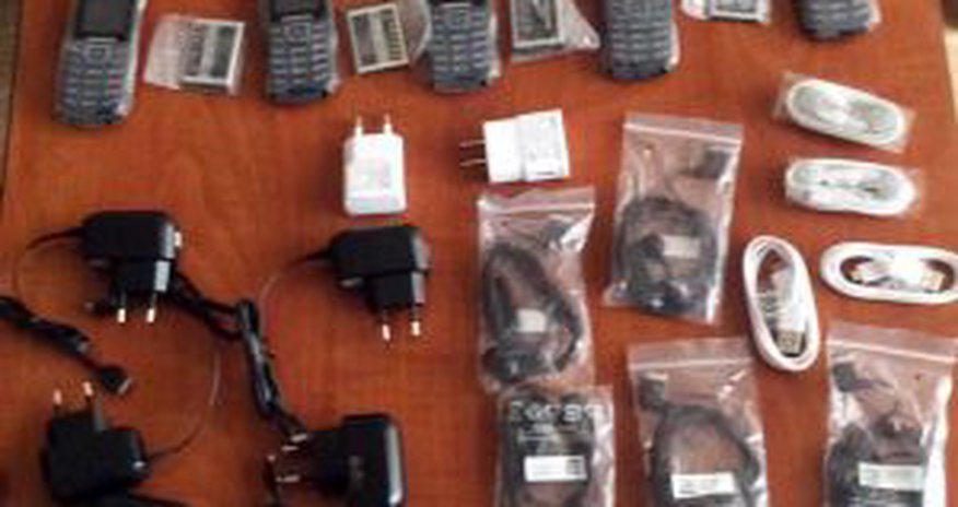 Sərhəddə mobil telefonlar saxlanıldı Sərhəddə mobil telefonlar saxlanıldı