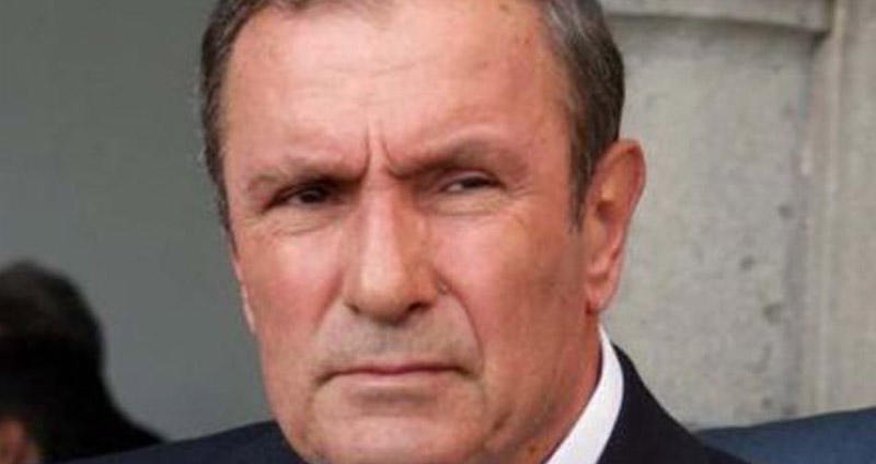 Ter-Petrosyan: "Dağlıq Qarabağ ətrafındakı ərazilər Azərbaycana qaytarılmalıdır" Ter-Petrosyan: "Dağlıq Qarabağ ətrafındakı ərazilər Azərbaycana qaytarılmalıdır"