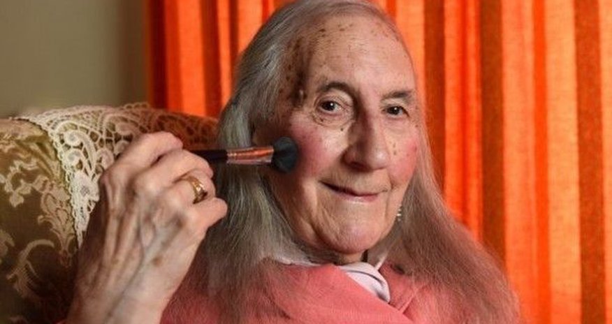 90-летний британец сменил пол 90-летний британец сменил пол