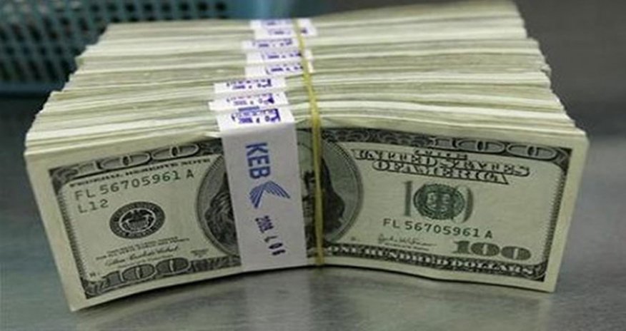 Dollar sürətlə ucuzlaşır - QİYMƏTLƏR Dollar sürətlə ucuzlaşır - QİYMƏTLƏR