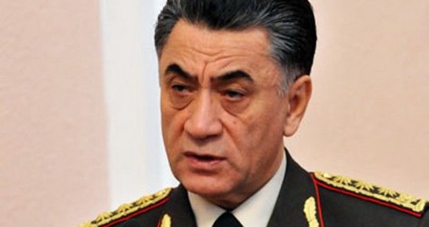 Министр назначил врача начальником Министр назначил врача начальником