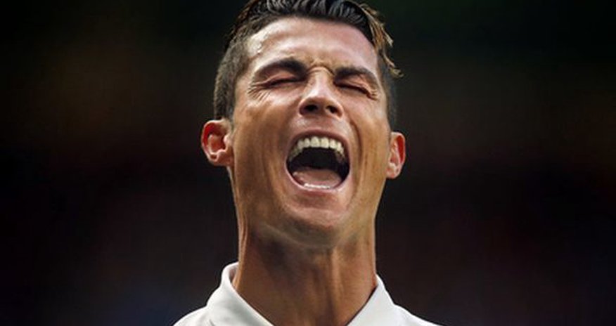 Ronaldo zorakılıqda ittiham edildi Ronaldo zorakılıqda ittiham edildi