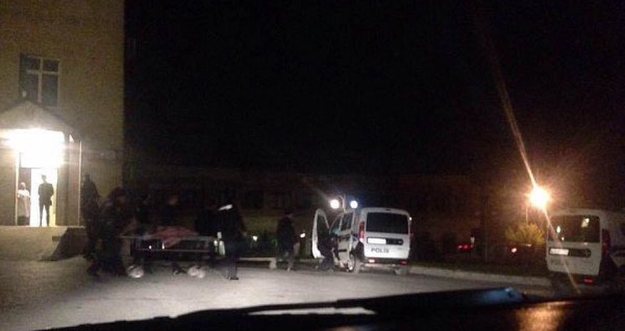 Bakıda naməlum şəxslər polisi bıçaqlayıb Bakıda naməlum şəxslər polisi bıçaqlayıb