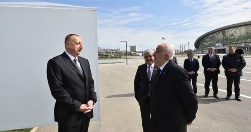 Prezidentin Xoşbəxt Yusifzadə ilə dialoqu Prezidentin Xoşbəxt Yusifzadə ilə dialoqu