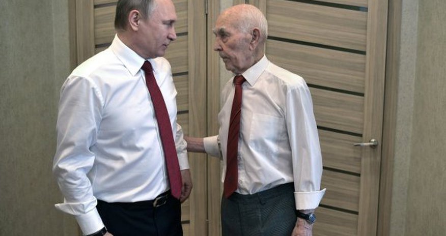 Путин поздравил своего экс-начальника - ФОТО Путин поздравил своего экс-начальника - ФОТО