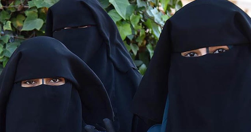 Avstriya məclisi burkanı qadağan edib Avstriya məclisi burkanı qadağan edib