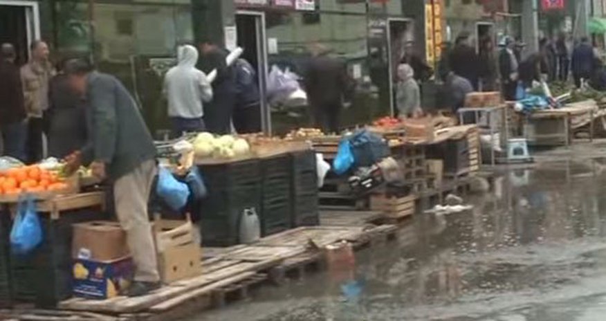 Sumqayıtdakı məşhur bazar sökülür Sumqayıtdakı məşhur bazar sökülür