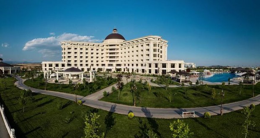 Azərbaycanda məşhur hotel bağlandı Azərbaycanda məşhur hotel bağlandı