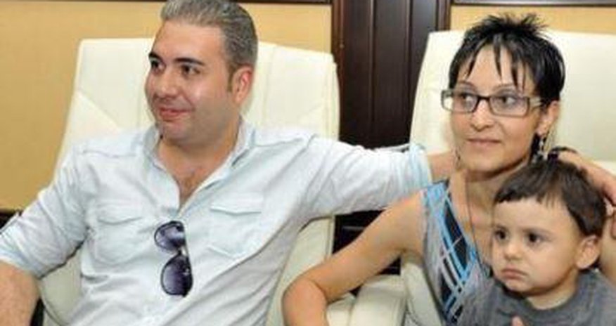 Bakıya qaçıb, Xocalı abidəsində baş əyən erməni Bakıya qaçıb, Xocalı abidəsində baş əyən erməni