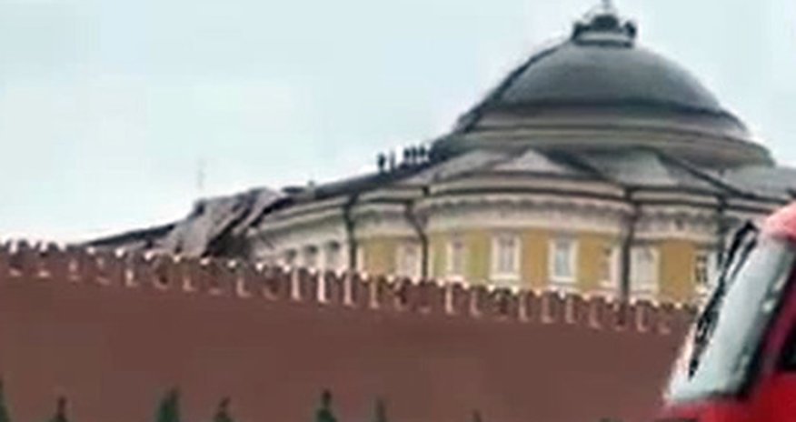 Ураган зацепил Кремль - ВИДЕО Ураган зацепил Кремль - ВИДЕО