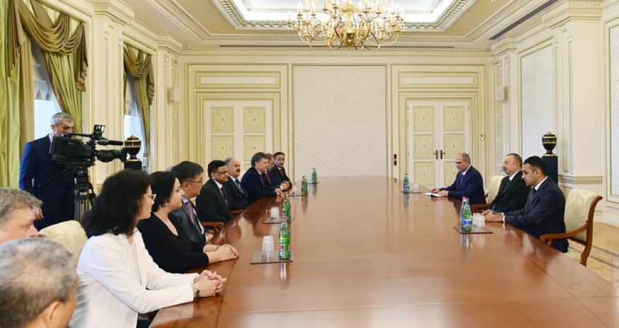 Президент принял руководителей служб по статистике государств СНГ Президент принял руководителей служб по статистике государств СНГ