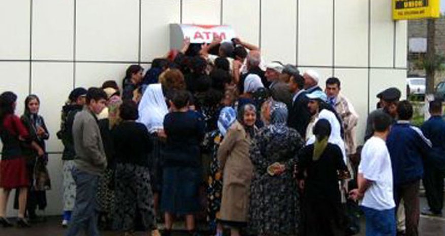 Pensiya haqqında qanun yenidən dəyişdirildi Pensiya haqqında qanun yenidən dəyişdirildi