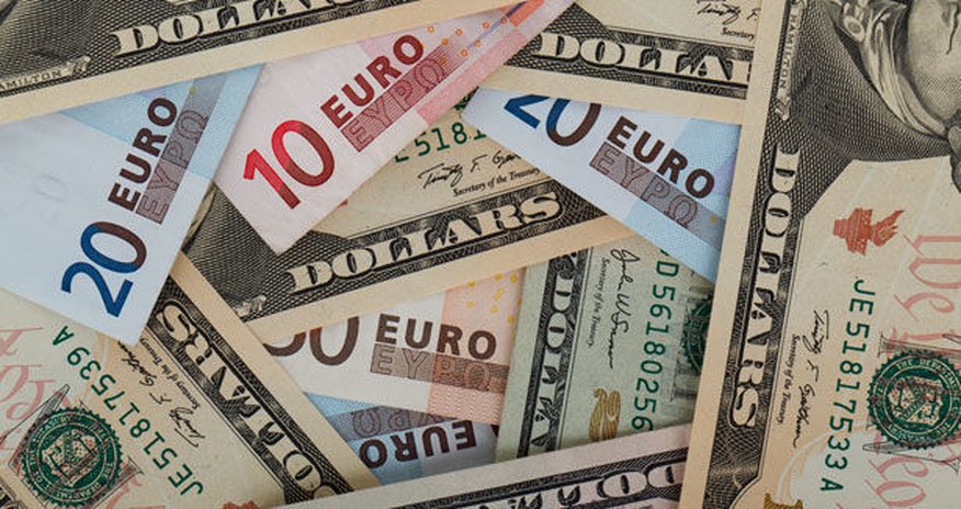 Dollar hərracda ucuzlaşdı Dollar hərracda ucuzlaşdı
