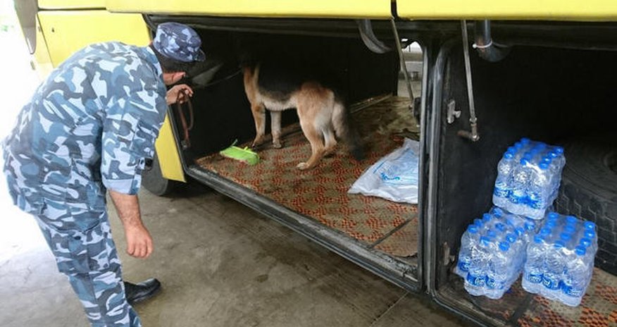 İrandan gələn sərnişin avtobusunda narkotik aşkar edilib İrandan gələn sərnişin avtobusunda narkotik aşkar edilib