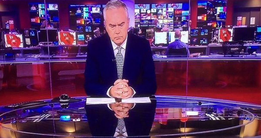 BBC-nin xəbər aparıcısından canlı yayımda qəribə addım – VİDEO BBC-nin xəbər aparıcısından canlı yayımda qəribə addım – VİDEO