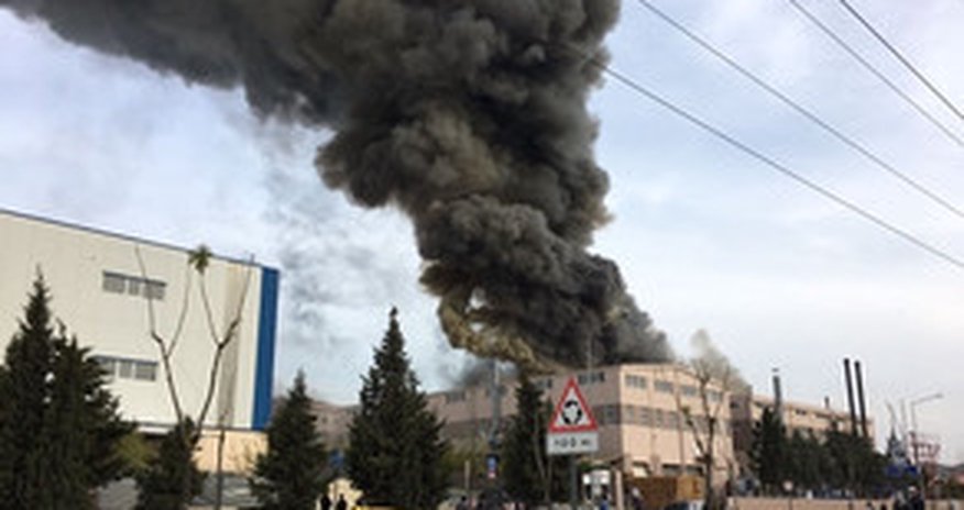 Əfqanıstanda bankın yaxınlığında partlayış olub, 24 nəfər ölüb, 60 nəfər yaralanıb Əfqanıstanda bankın yaxınlığında partlayış olub, 24 nəfər ölüb, 60 nəfər yaralanıb